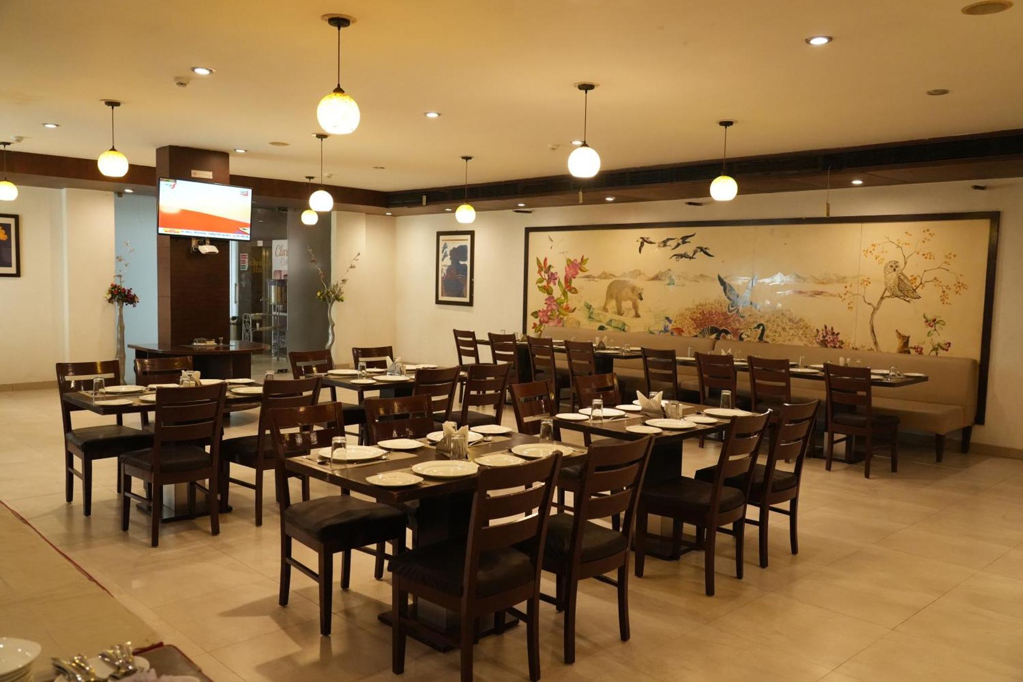 Hotel Clarks Collection Bhavnagar Exterior photo