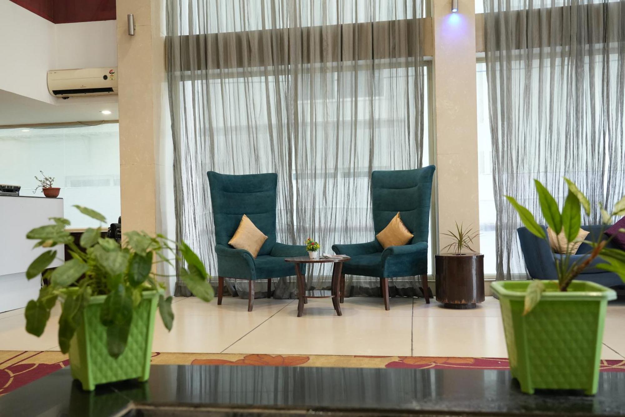 Hotel Clarks Collection Bhavnagar Exterior photo