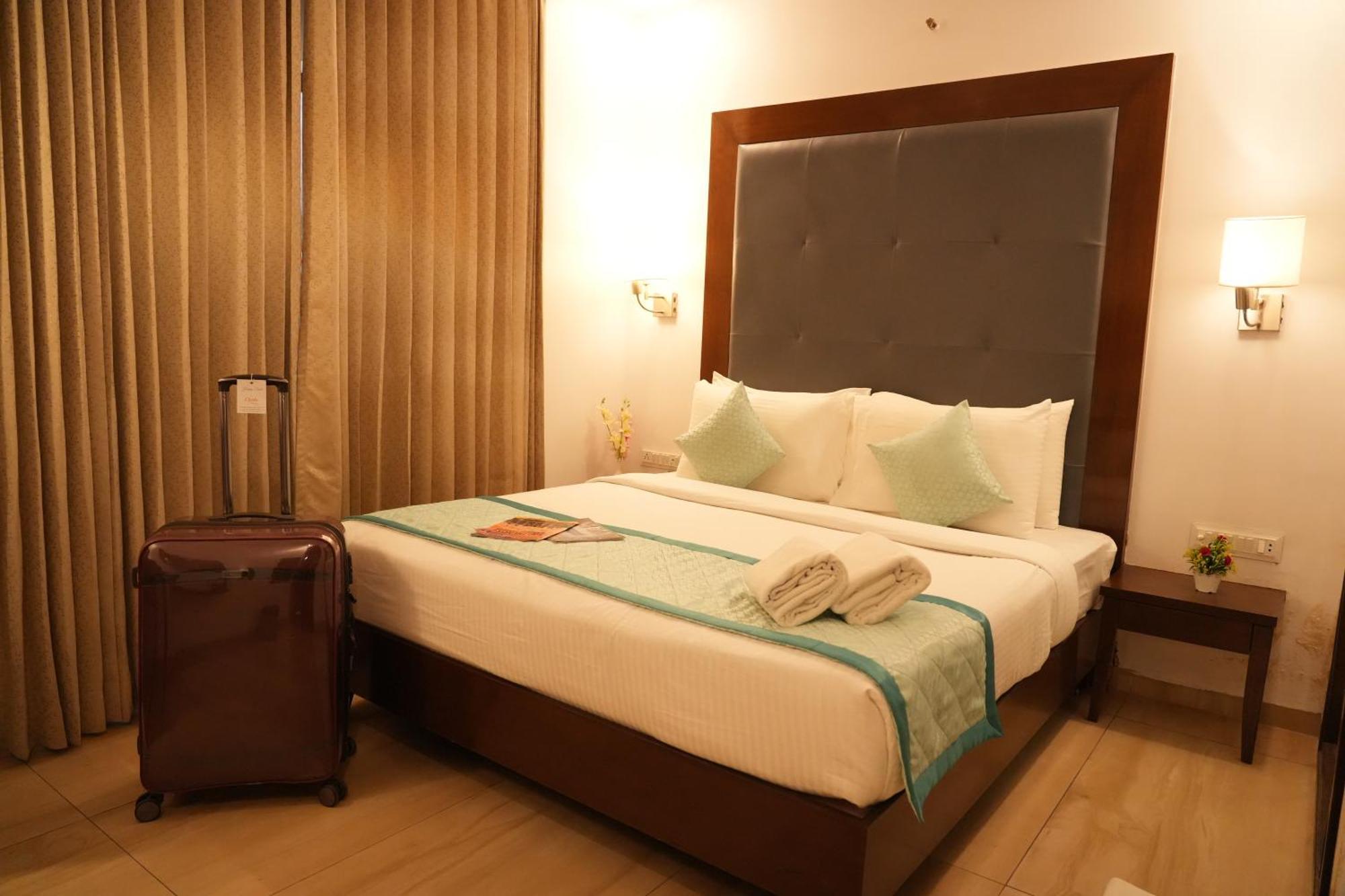 Hotel Clarks Collection Bhavnagar Exterior photo