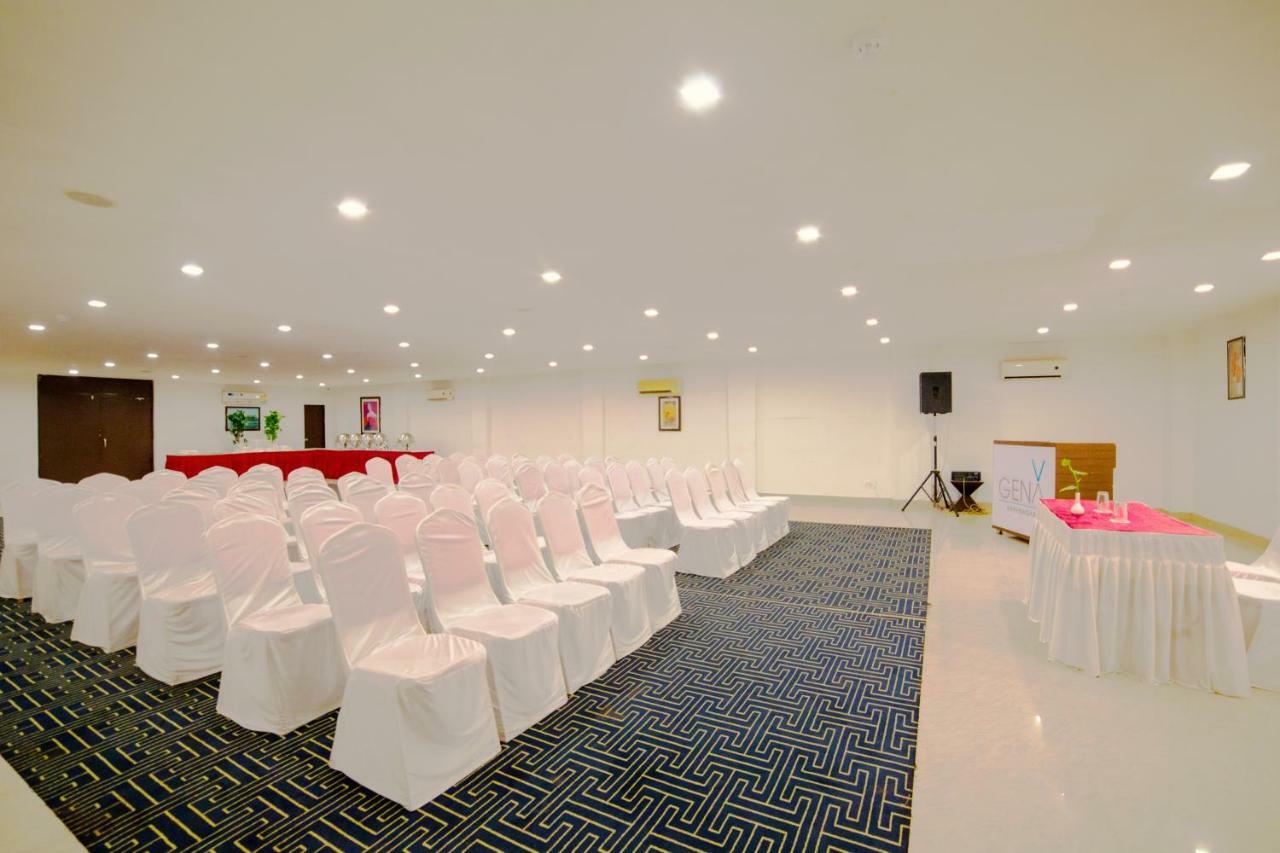 Hotel Clarks Collection Bhavnagar Exterior photo