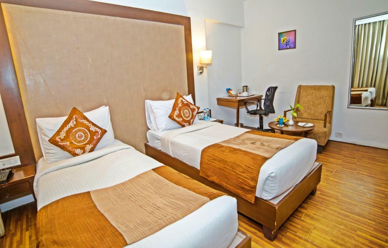 Hotel Clarks Collection Bhavnagar Exterior photo